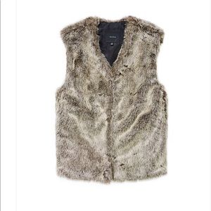 Aritzia - faux fur vest